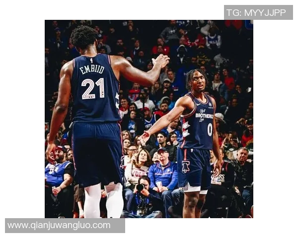 费城76人逆袭启示录：恩比德马克西铸就铁血防守，团队信念点燃胜利之火